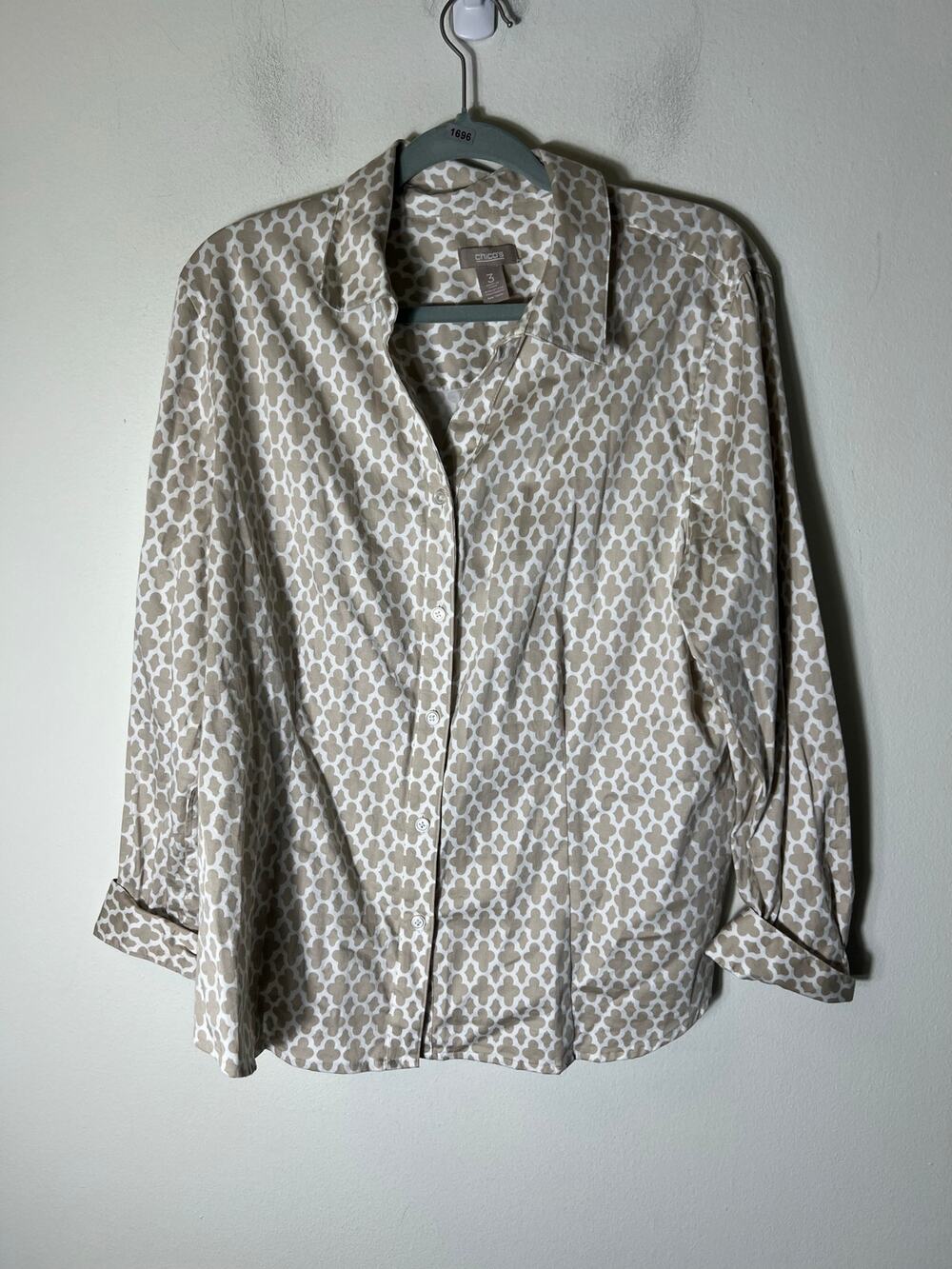 Chico's Tan White Print Long Sleeve Fitted Button Up Shirt Sz 3